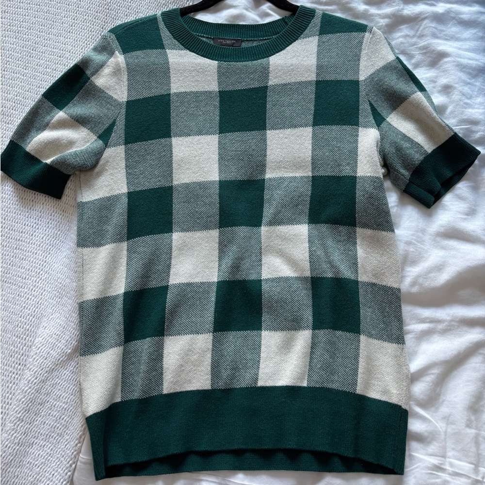 Ann Taylor short sleeve sweater